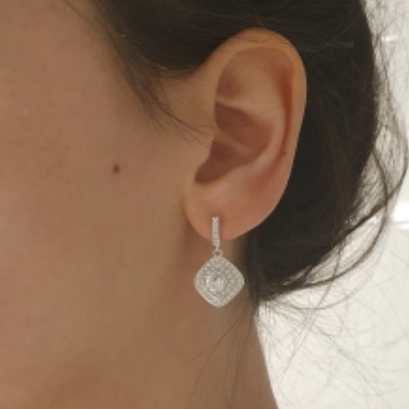 🌟 Sterling Silver 925 CZ Earrings - Picture 7 of 9